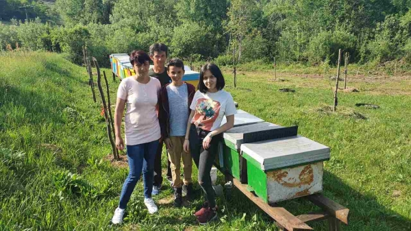 rares apicultor 2_b