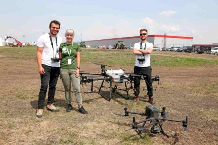 drone b Roboţi, drone şi tehnică deşteaptă la AGRARIA