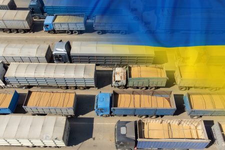 export cereale camioane steag ucraina credit foto iStock Nikolay Malshakov copy Haos pe piaţa agricolă. Ucraina vrea să exporte chiar şi fără Rusia