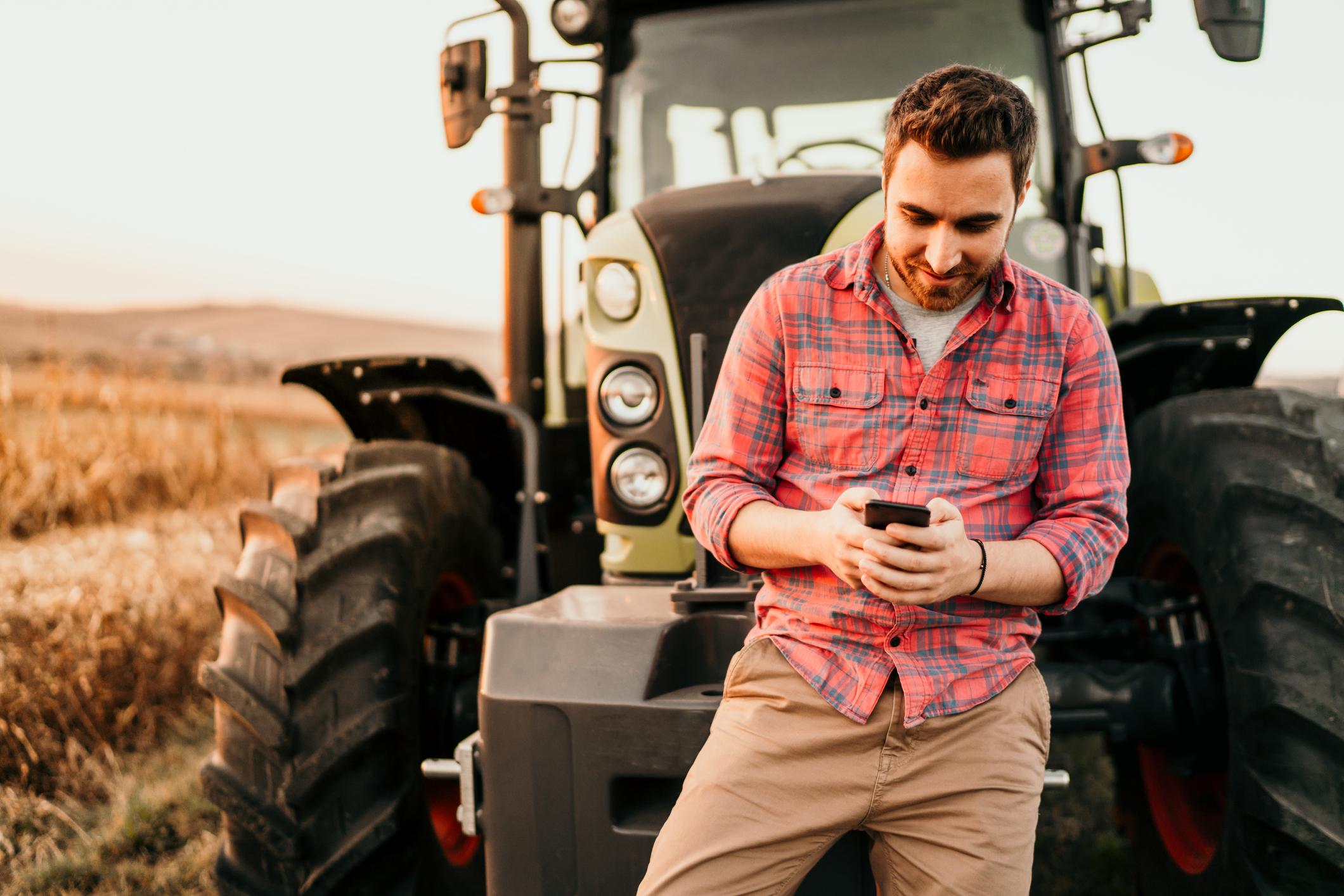 tanar fermier bani tractoare utilaje agricole subventie motorina 2025 masini agricole