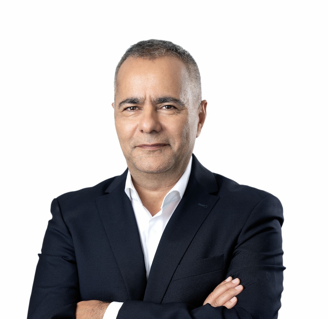 Profesionist sau consumator? Cum redefinim relația dintre fermieri și marile corporații agricole