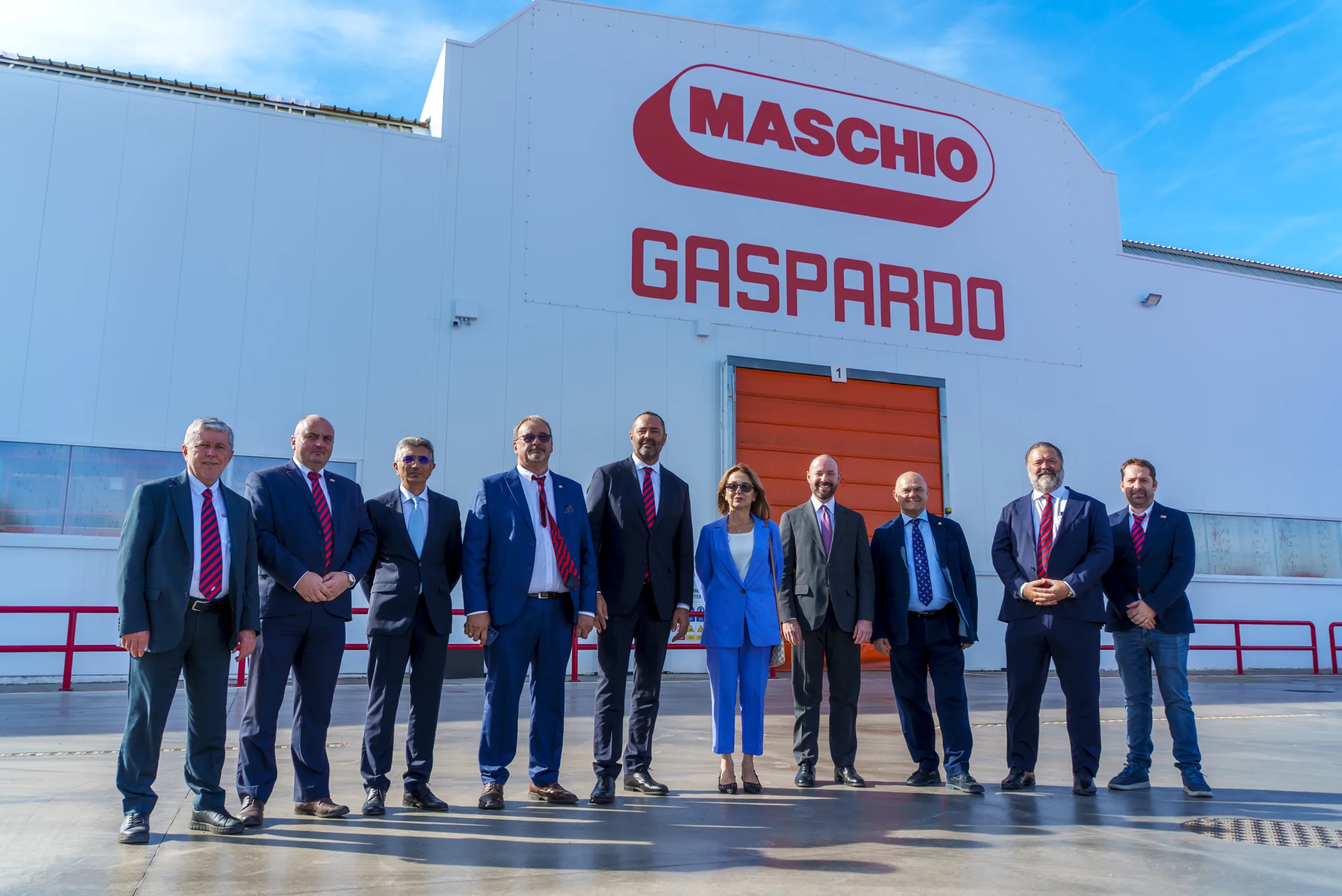 MASCHIO GASPARDO: din România, pentru agricultura europeană! Ambasadoarea Italiei, Laura Aghilarre, în vizită la fabrica din Chișineu-Criș, județul Arad