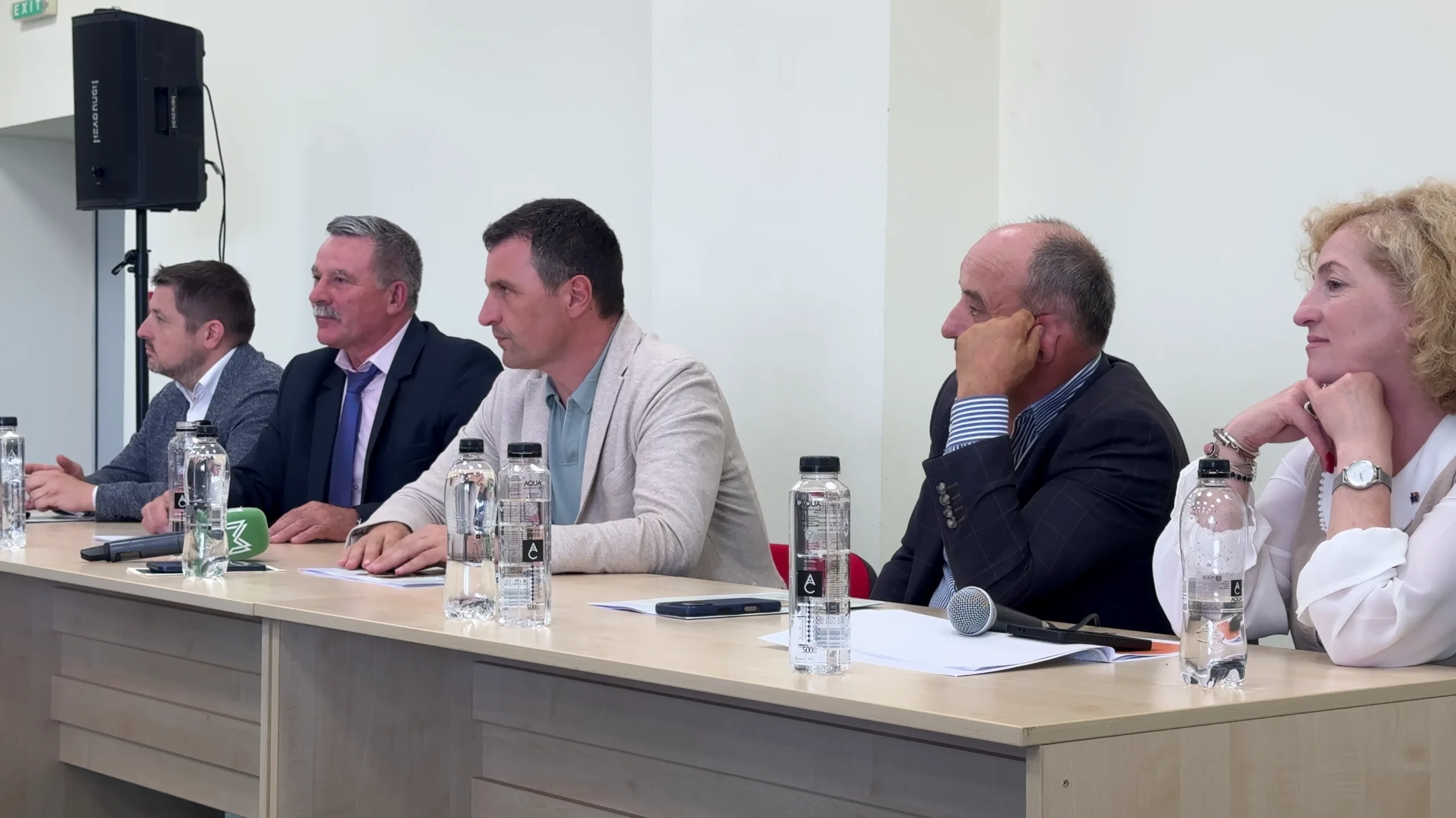 Pe fermieri îi paşte falimentul. Seceta şi interzicerea exporturilor de animale vii – princpalele probleme
